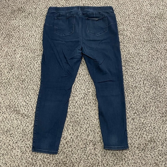 BOMBSHELL SKINNY JEAN - PREMIUM STRETCH DARK WASH SIZE 20R - Picture 10 of 10